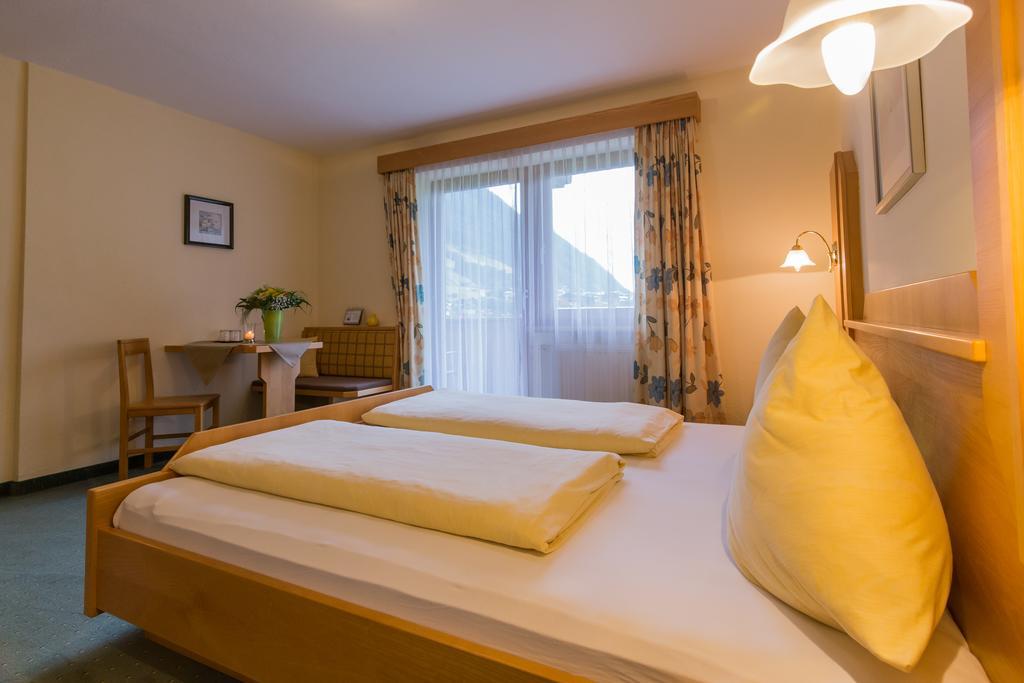 Pension Nigella Neustift im Stubaital Buitenkant foto