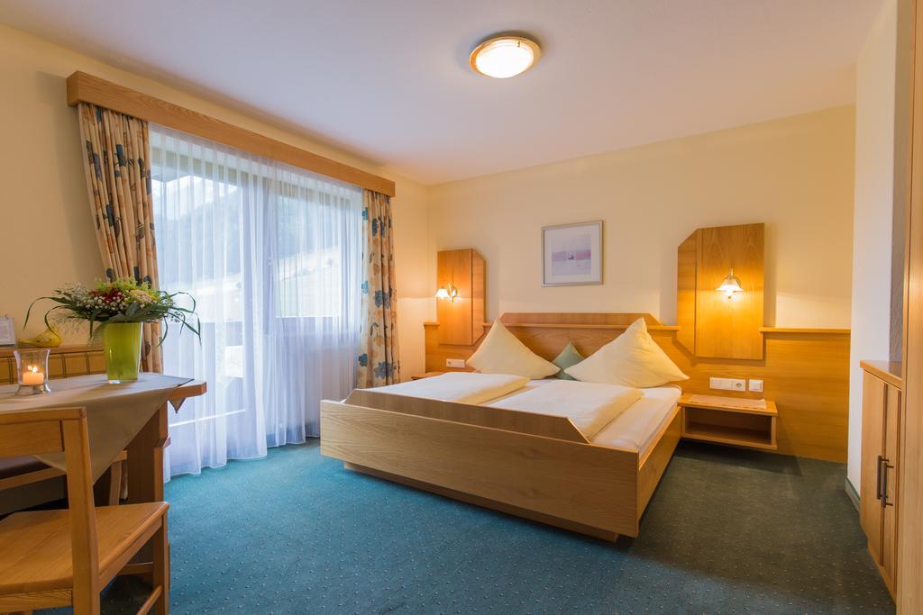 Pension Nigella Neustift im Stubaital Buitenkant foto